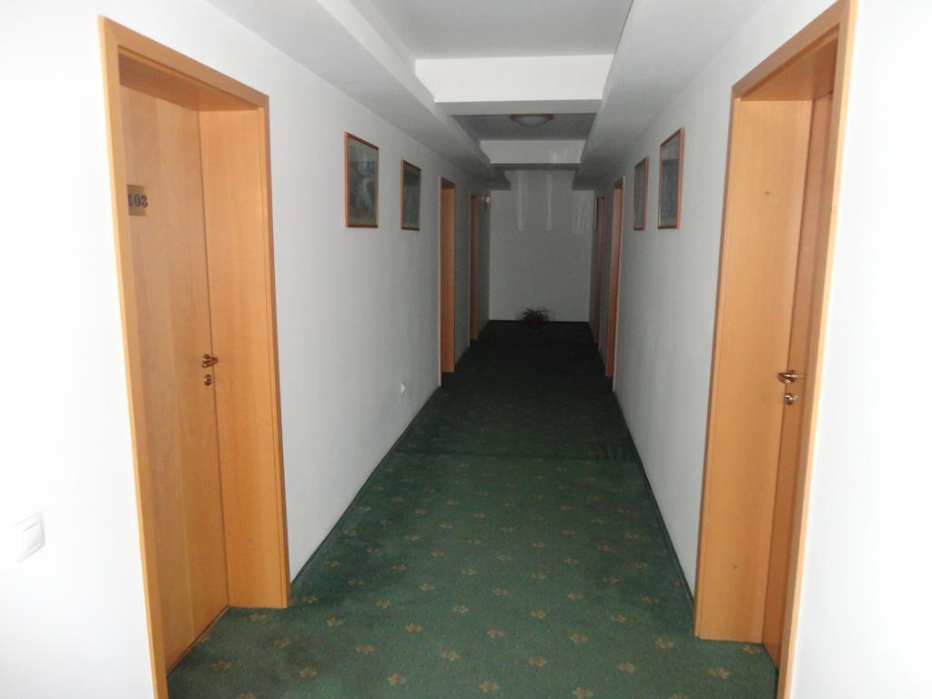 טולצ'אה Hotel Atlantis מראה חיצוני תמונה